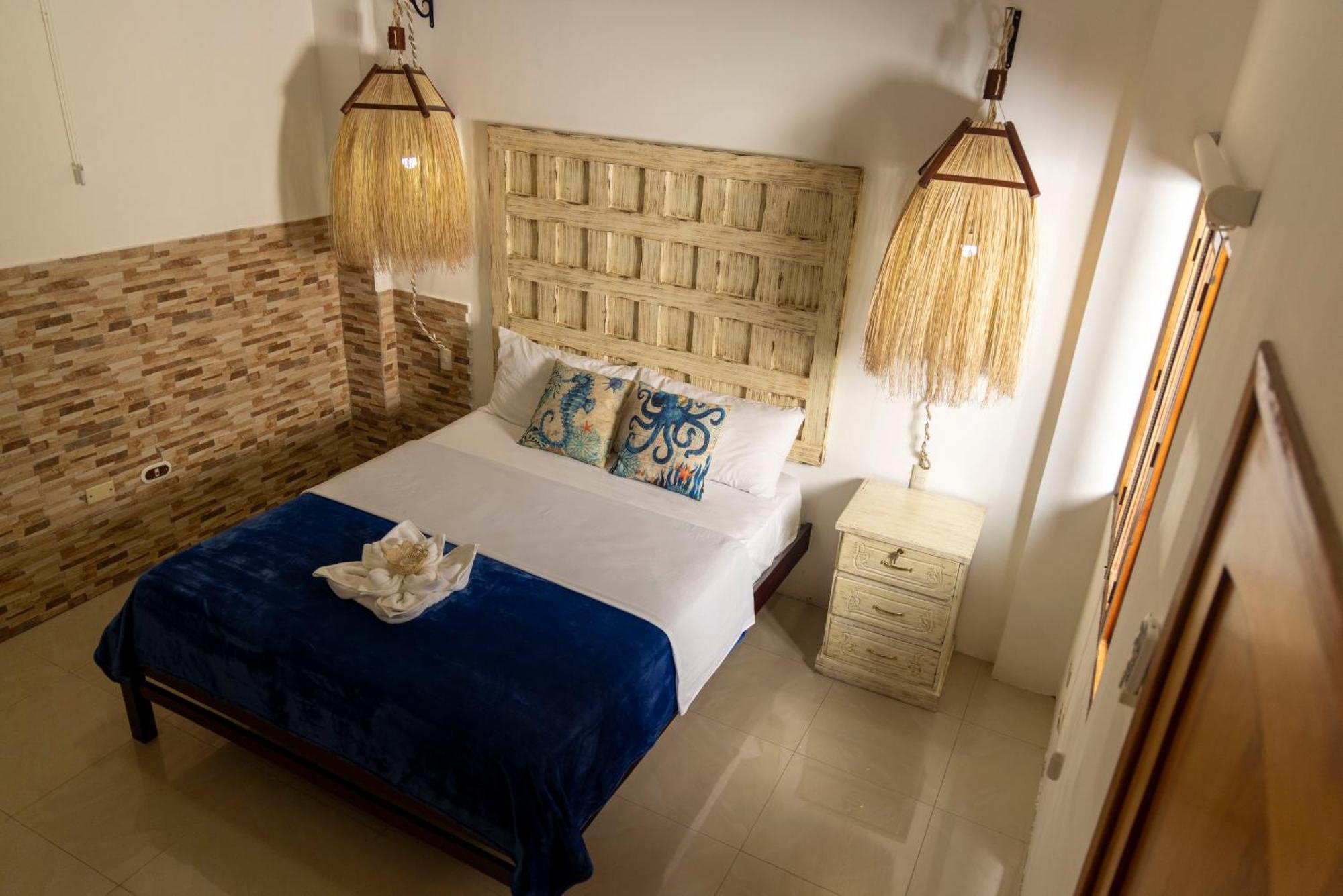 Galapagos Planet Hotel بويرتو بكويريزو مورينو المظهر الخارجي الصورة